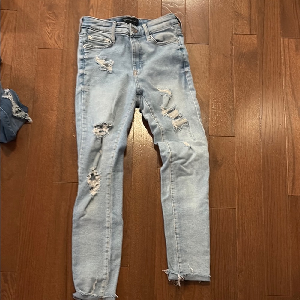 American Eagle Outfitters Light Blue Ripped Skinny Jeans